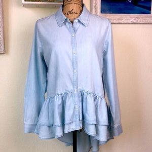 Melrose and Market chambray w/ruffle bottom shirt